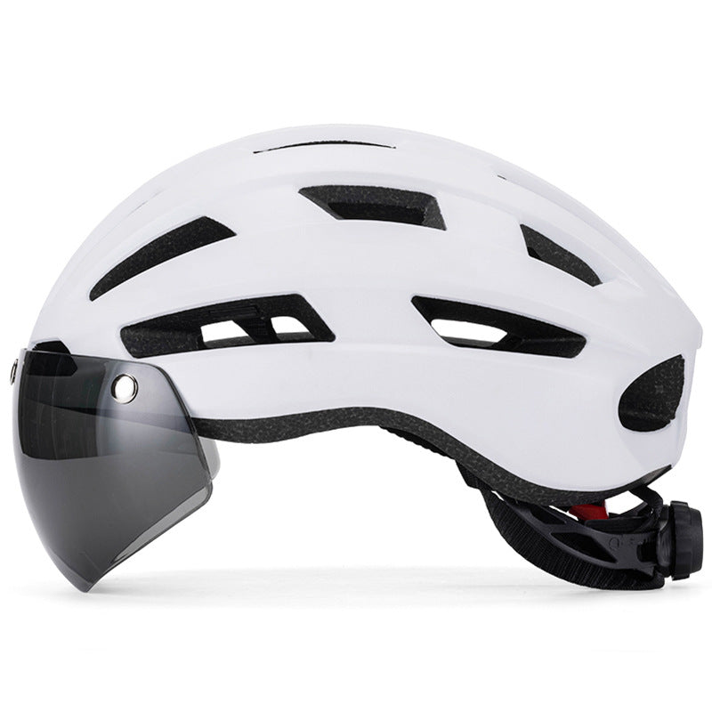 Kask magnetyczny z szybą przeciwwiatrową